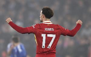 伟德体育APP-柯蒂斯-琼斯：无论踢10号位8号位还是后卫，我都会全力以赴