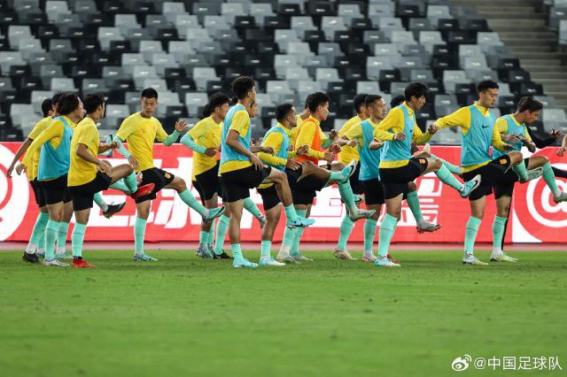 伟德体育平台-国足启程西征备战亚洲杯 印度爽约热身对手有变数