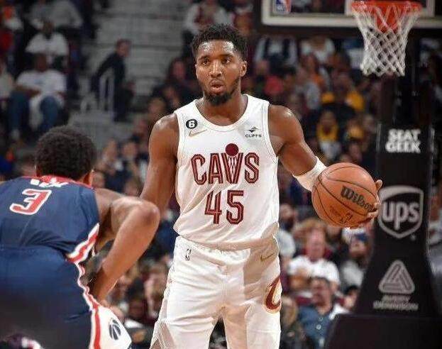 伟德体育平台-放弃拉夫非坏事！骑士冲刺阶段更专注：挑战3大劲旅